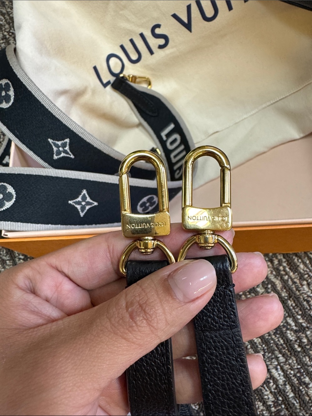 Louis Vuitton Diane Black Monogram Empreinte Crossbody Bag with Gold Hardware - Picture 4 of 13